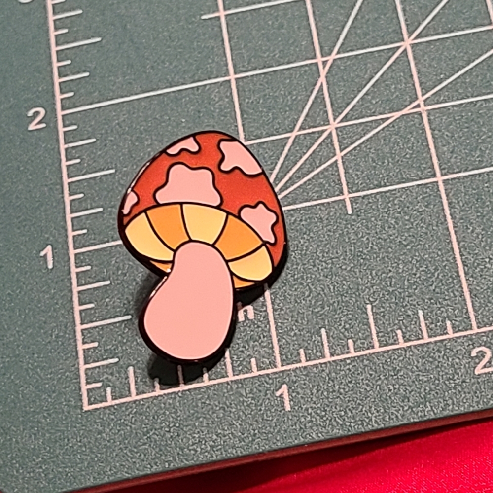 Mushroom Pin super Cute - Picture 4 of 7